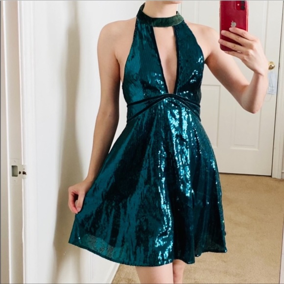 Free People Emmeral Green Sequin Halter Mini Dress SZ 2 - Picture 2 of 3